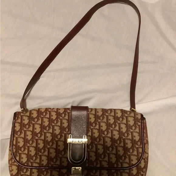 Christian Dior - Picture 14 of 15